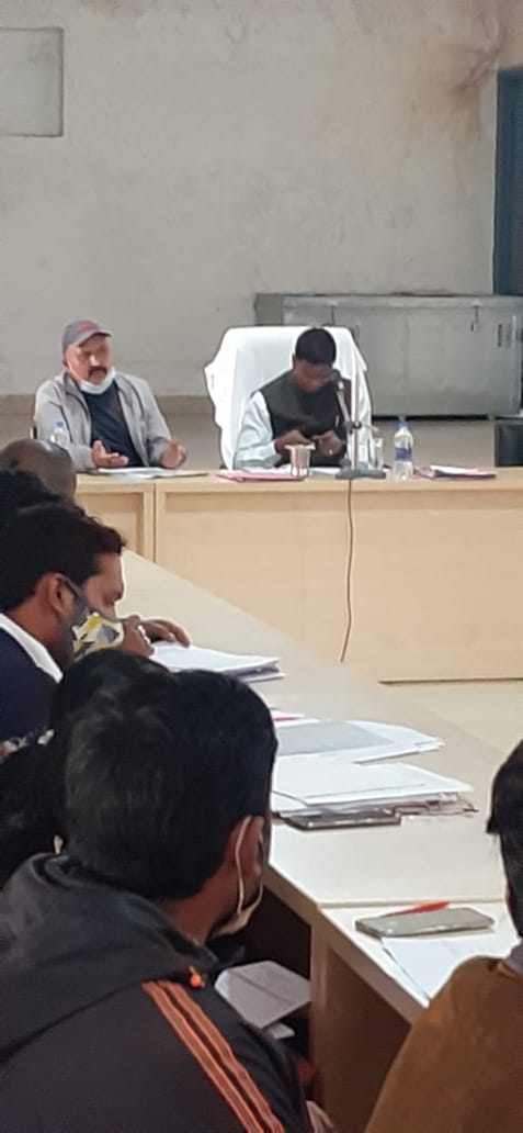 छातापुर प्रखंड एवं अंचल के कार्यो का निरीक्षण किया गया।