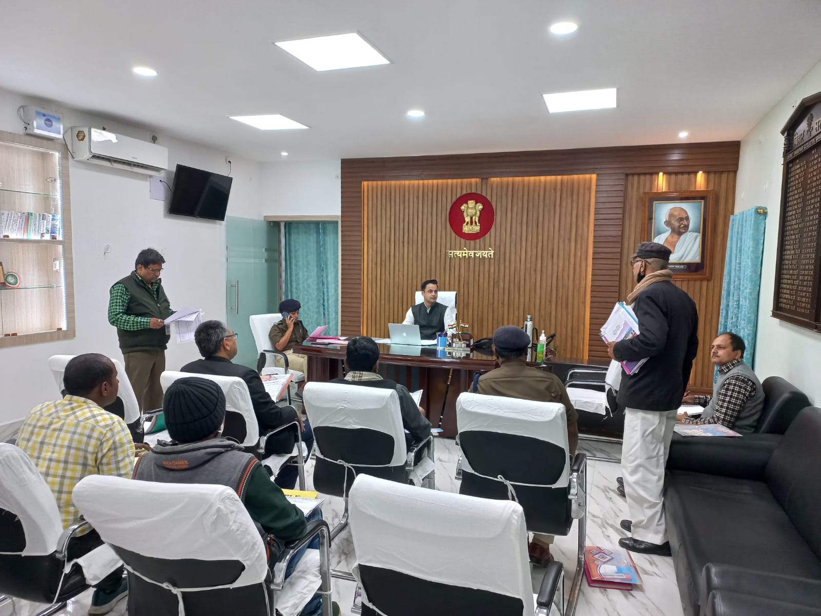 कल्याण विभाग के अंतर्गत जिला स्तरीय सतर्कता एवं अनुश्रवण समिति की बैठक आयोजित