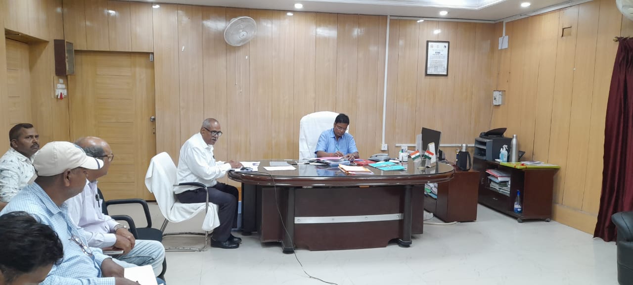 स्वच्छ बिहार अभियान ,मुख्यमंत्री ग्रामीण परिवहन योजना से सम्बंधित समीक्षा बैठक