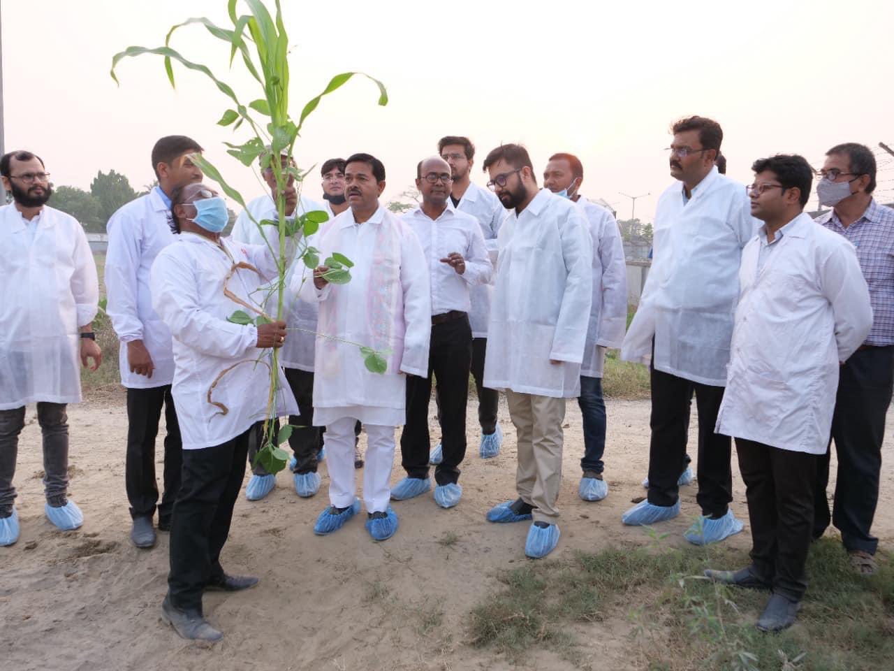 एस्पिरेशनल डिस्ट्रिक्ट के अपने दौरे के हिस्से के रूप में फ्रोजन सीमेन स्टेशन,पूर्णिया का निरीक्षण