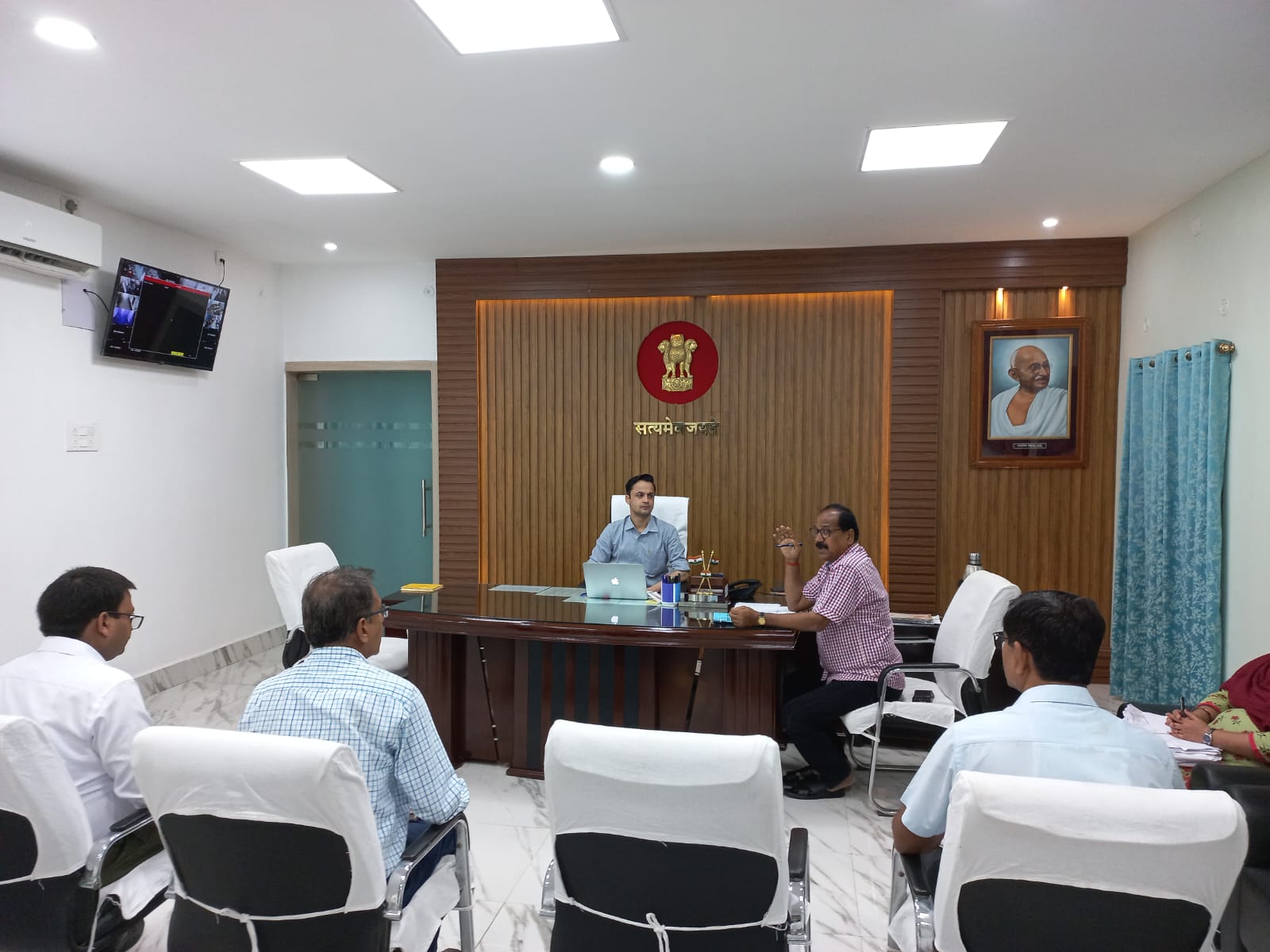 एजेंसी एवं NH के पदाधिकारियों के साथ कार्य प्रगति से सम्बंधित समीक्षा बैठक