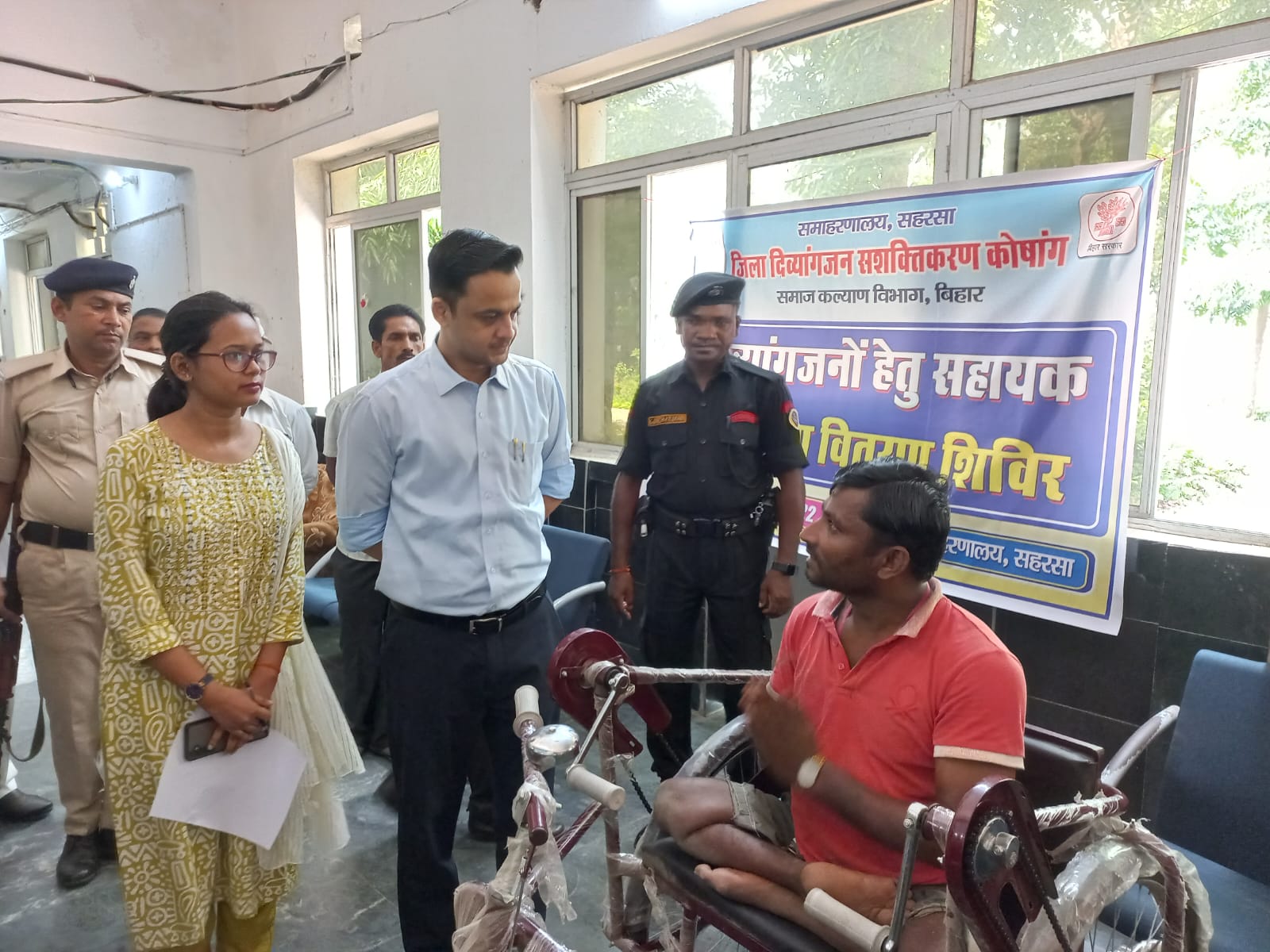 मुख्यमंत्री विकलांग सशक्तिकरण योजना (सम्बल) के अन्तर्गत दिव्यांग व्यक्तियों को सहायक उपकरण का वितरण
