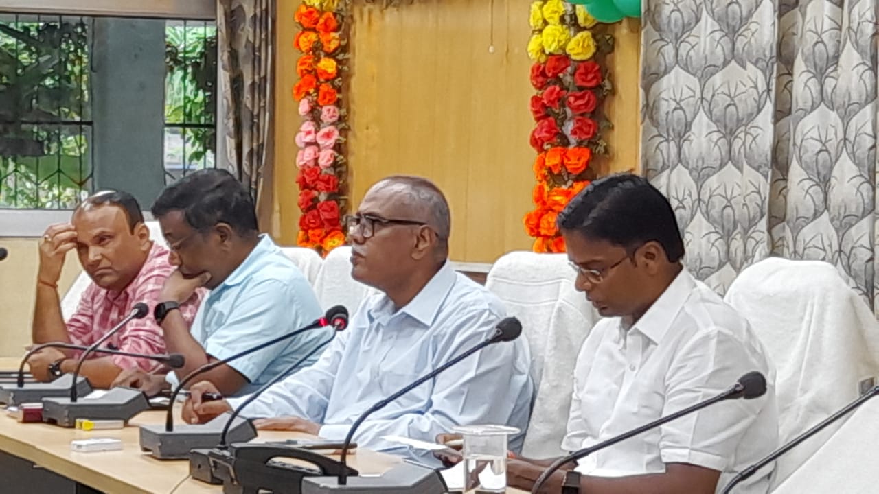 सुपौल द्वारा आयोजित जनता दरबार में आम जनता से साक्षात्कार के उपरांत 47 (सैंतालीस) आवेदन पत्रों का निष्पादन