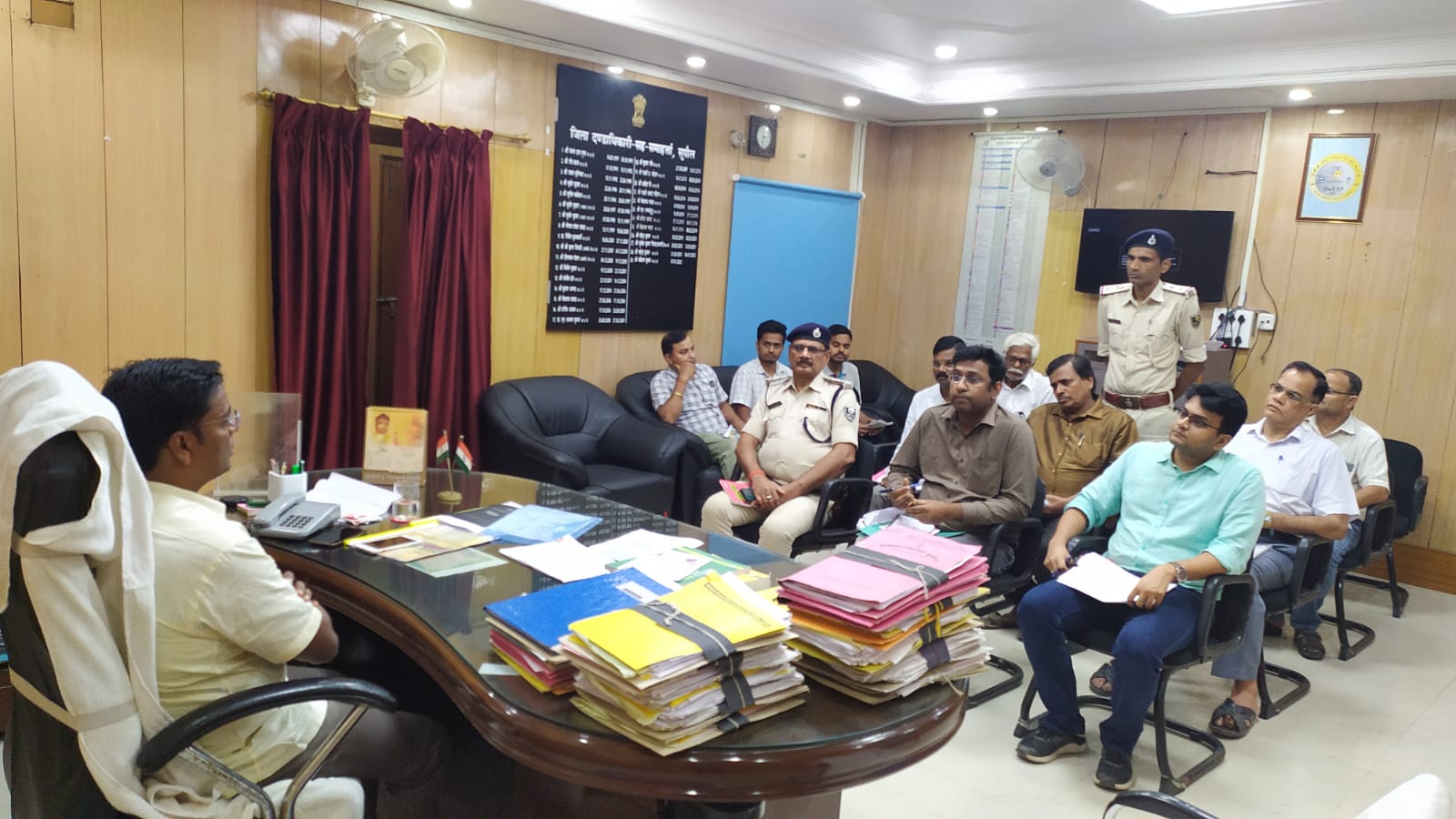 सुपौल की अध्यक्षता में मद्य निषेध से संबंधित समीक्षा बैठक
