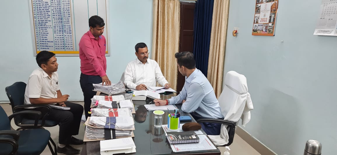 ज़िलाधिकारी श्री आनंद शर्मा के द्वारा सदर अनुमंडल कार्यालय, सहरसा का निरीक्षण
