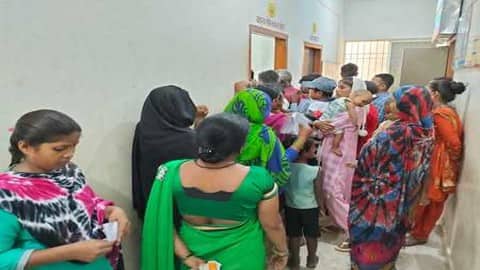 सदर अस्पताल में चार माह से ब्लड और यूरिन की जांच नहीं होने से मरीज परेशान
