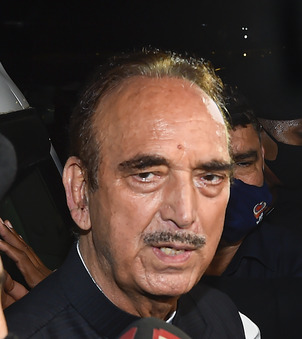 आजाद ने कांग्रेस से इस्तीफा दिया, सोनिया से कहा : पार्टी पूरी तरह से बर्बाद हो गई