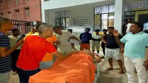 Katihar:- मनिहारी में ट्रैक्टर ने बाइक सवार को रौंदा
