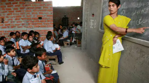 सातवें चरण की बहाली में देर लगेगी, छठे चरण में हाई स्कूल और इंटर शिक्षक कैंडिडेट्स को एक और मौका