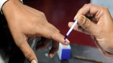 बिहार नगर निकाय चुनाव: पार्षद बनने के लिए मां-बेटे में रार, अलग-अलग किया नामांकन|