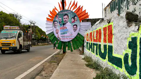 कांग्रेस ने 'भारत जोड़ो' के लिए हाईवे पर लगाए झंडे-बोर्ड, देखकर क्यों भड़का केरल हाईकोर्ट