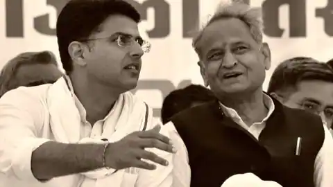 अशोक गहलोत के दिल्ली जाने की अटकलों से पायलट कैंप खुश... मगर सता रहा 'तीसरे' का डर
