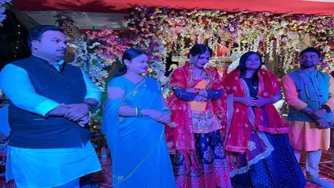 Araria:- भक्ति जागरण में देर रात तक झूमते रहे श्रोता
