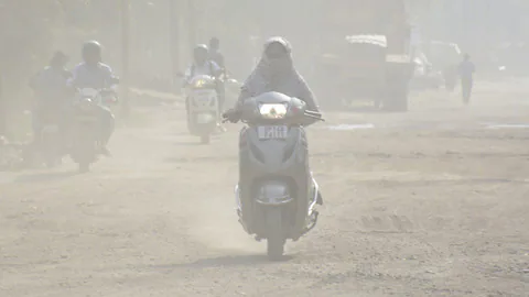 Bihar AQI Today: दिवाली के बाद बिहार में प्रदूषण बढ़ा, पटना, मोतिहारी और बेतिया में हवा खराब