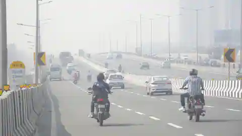 दिवाली से पहले ही 'जहरीली' हुई दिल्ली-एनसीआर की हवा, आतिशबाजी हुई तो घुटेगा दम