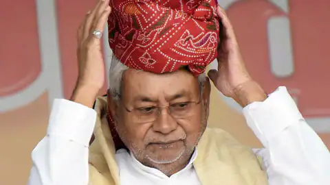 बिहार में शुरू हुई 'मिट्टी में मिलाने' वाली राजनीति, CM नीतीश-सम्राट चौधरी में जुबानी जंग