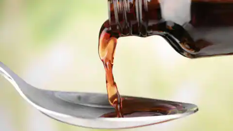 खांसी से राहत नहीं शरीर को आफत है कोडीन कफ सिरप, क्यों हैं खतरनाक; विस्तार से समझें