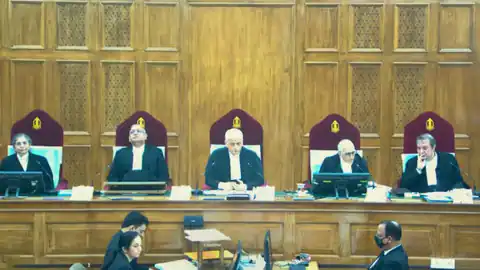 अनंतकाल तक नहीं रह सकता आरक्षण, EWS कोटे पर मुहर के साथ SC की नसीहत भी; पढ़ें जजों की राय