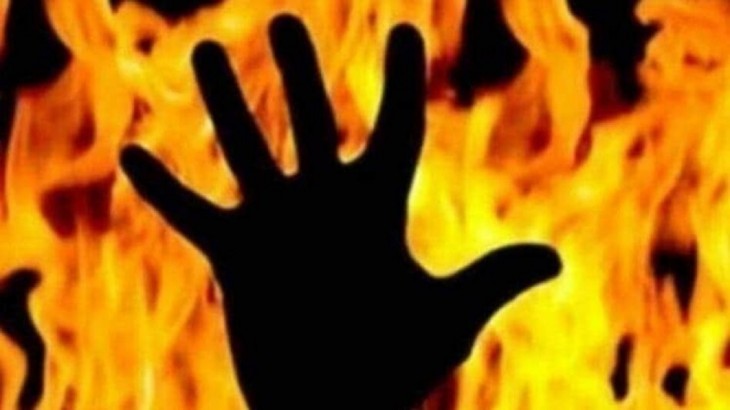 बिहार में अपराधियों का बोलबाला, लूट का विरोध करने पर युवक को जिंदा जलाया