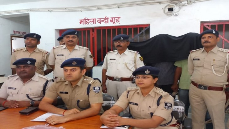 पुलिस और अपराधियों के बीच मुठभेड़, चार अपराधी को लगी गोली