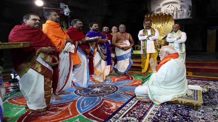 पीएम मोदी ने तिरुपति बालाजी मंदिर में की पूजा, 140 करोड़ देशवासियों के लिए की प्रार्थना, देखें तस्वीरें