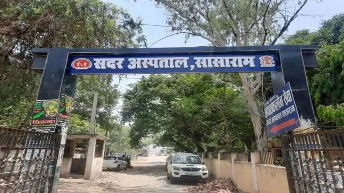 बिहार के कन्या विद्यालय से अजीबो-गरीब मामला आया सामने, कुछ ऐसा हुआ कि अचानक 12 लड़कियां हुईं बेहोश