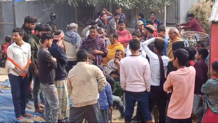 कर्ज से परेशान व्यक्ति ने उठाया आत्मघाती कदम,तीन बच्चों के साथ खुद को कर लिया आग के हवाले