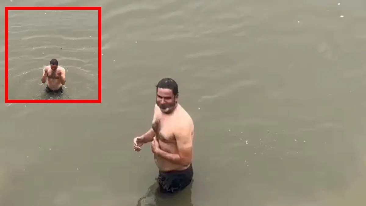 प्रशांत किशोर ने 14 दिनों बाद गंगा में डुबकी लगाकर तोड़ा अनशन, अब सत्याग्रह का ऐलान