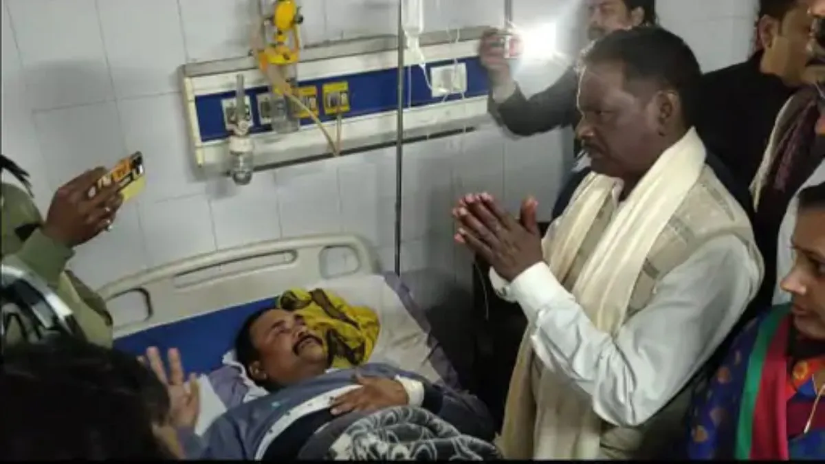 Bihar: अजय मंडल ने अस्पताल जाकर पत्रकारों से मांगी माफी, पिटाई को लेकर चर्चा में सांसद