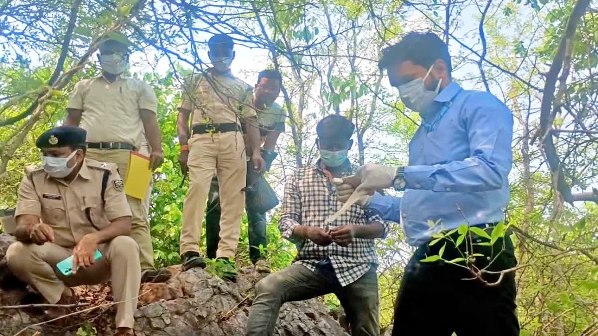 बहन को देखकर मारता था सीटी, सिर काटकर फेंका, बिहार के बांका में खौफनाक वारदात - MURDER IN BANKA
