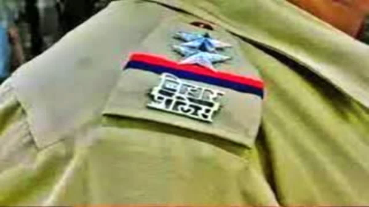 शराबी को पकड़ने गई पुलिस टीम पर हमला, ग्रामीणों ने घेरकर अपराधी को जीप से भगाया - ATTACK ON SIWAN POLICE