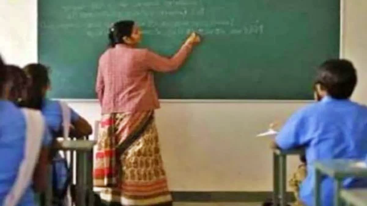 बिहार में एक बार फिर चली तबादला एक्सप्रेस, इतने शिक्षकों को मिले 'मनचाहे' स्कूल - BIHAR TEACHER TRANSFER