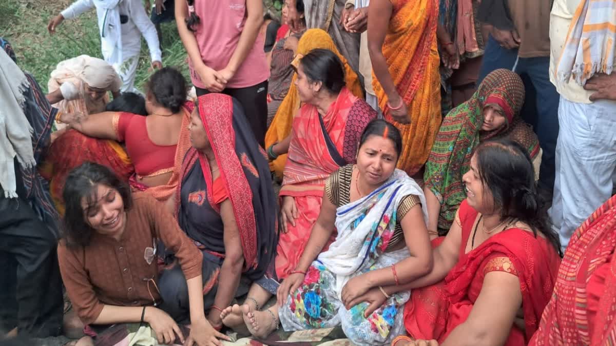 बक्सर में तिहरी हत्या: बालू विवाद में अंधाधुंध फायरिंग, एक ही परिवार के 3 लोगों की मौत
