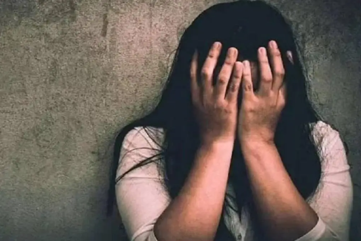 उत्तर-पश्चिम दिल्ली के होटल में एमबीबीएस छात्रा से कथित दुष्कर्म, आरोपी ने वीडियो बनाकर किया ब्लैकमेल — जांच जारी