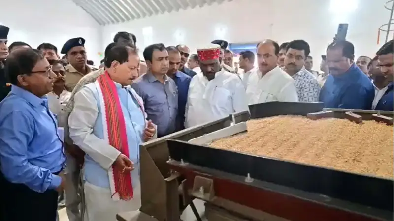 मुजफ्फरपुर में खुली 500 मीट्रिक टन की सीड प्रोसेसिंग यूनिट, विजय सिन्हा बोले- ‘जय अनुसंधान, जय नवाचार’