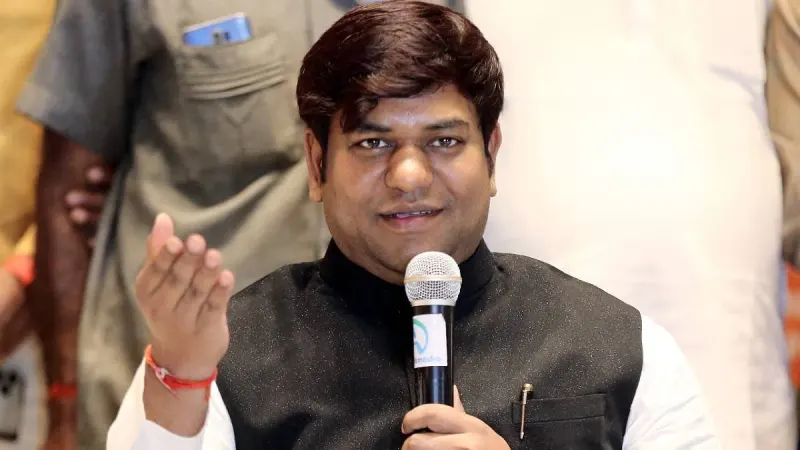 Bihar Election 2025: तेजस्वी यादव की बैठक से नदारद मुकेश सहनी, NDA में जाने की अटकलें तेज