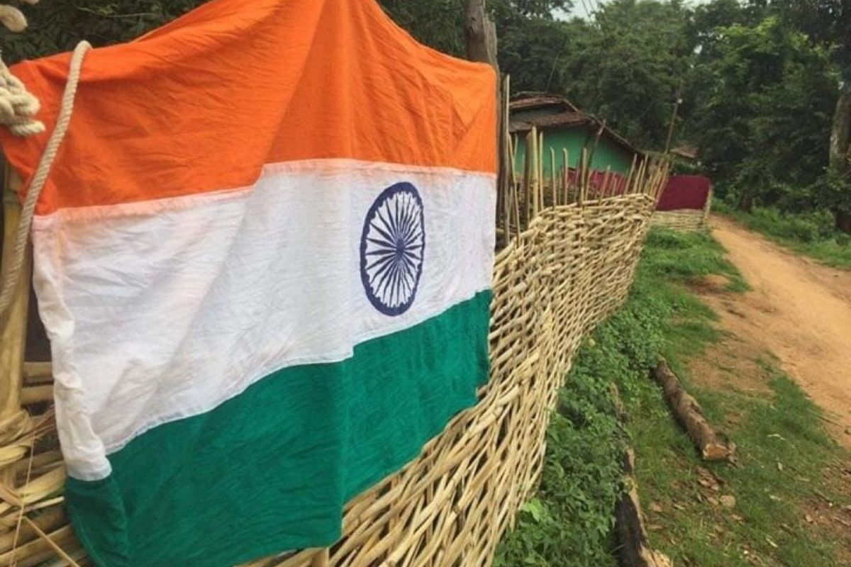 छत्तीसगढ़ के 29 नक्सल प्रभावित गांवों में पहली बार फहराया तिरंगा, नक्सलवाद से मिली आजादी