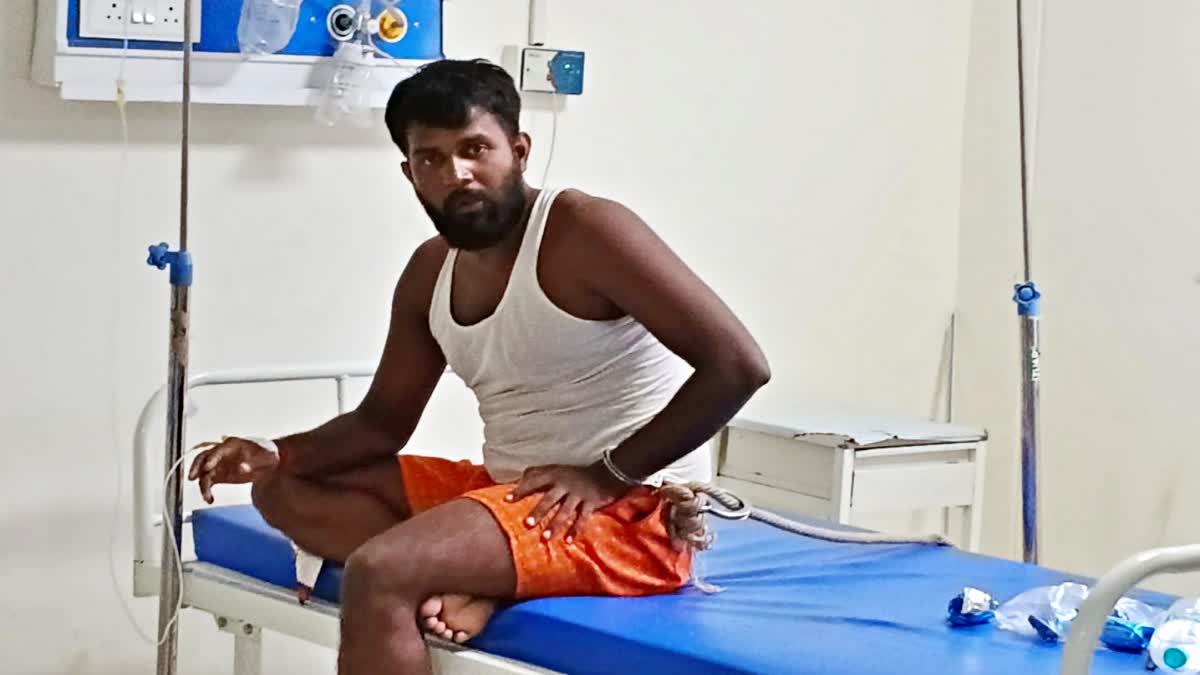 सिवान में पुलिस और कुख्यात अपराधी धर्मेंद्र यादव के बीच मुठभेड़ हुई। हत्या के आरोपी धर्मेंद्र यादव के पैर में गोली लगी