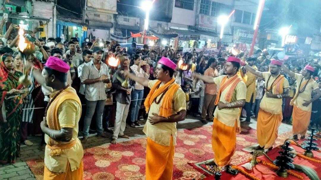 मधेपुरा: बड़ी दुर्गा स्थान परिसर में महाआरती, भक्ति और संस्कृति में डूबा माहौल