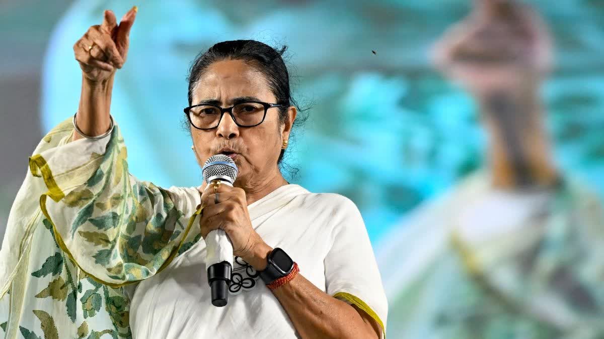 कोलकाता बाढ़: ममता सरकार ने मृतकों के परिजनों को ₹2 लाख मुआवजा देने की घोषणा