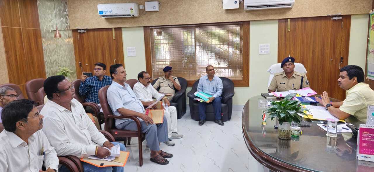 जिला स्तरीय अनुश्रवण समिति की बैठक सम्पन्न