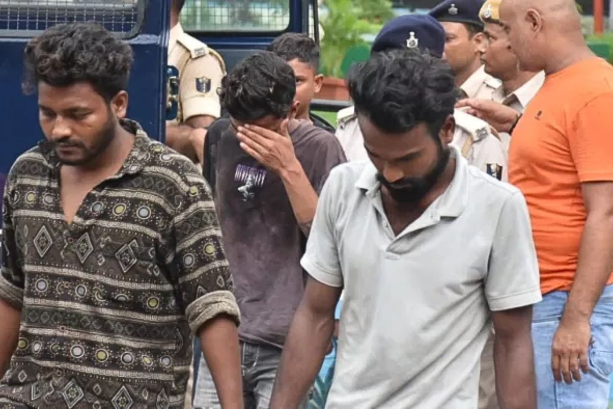 पीएम मोदी की सभा में मोबाइल चोर गिरोह का पर्दाफाश, कुख्यात ‘छूमंतर’ समेत 7 गिरफ्तार