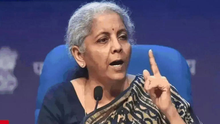 "निवेश करने में हिचकिचाएं नहीं, क्षमताएं बढ़ाएं": वित्त मंत्री निर्मला सीतारमण का उद्योग जगत से आह्वान