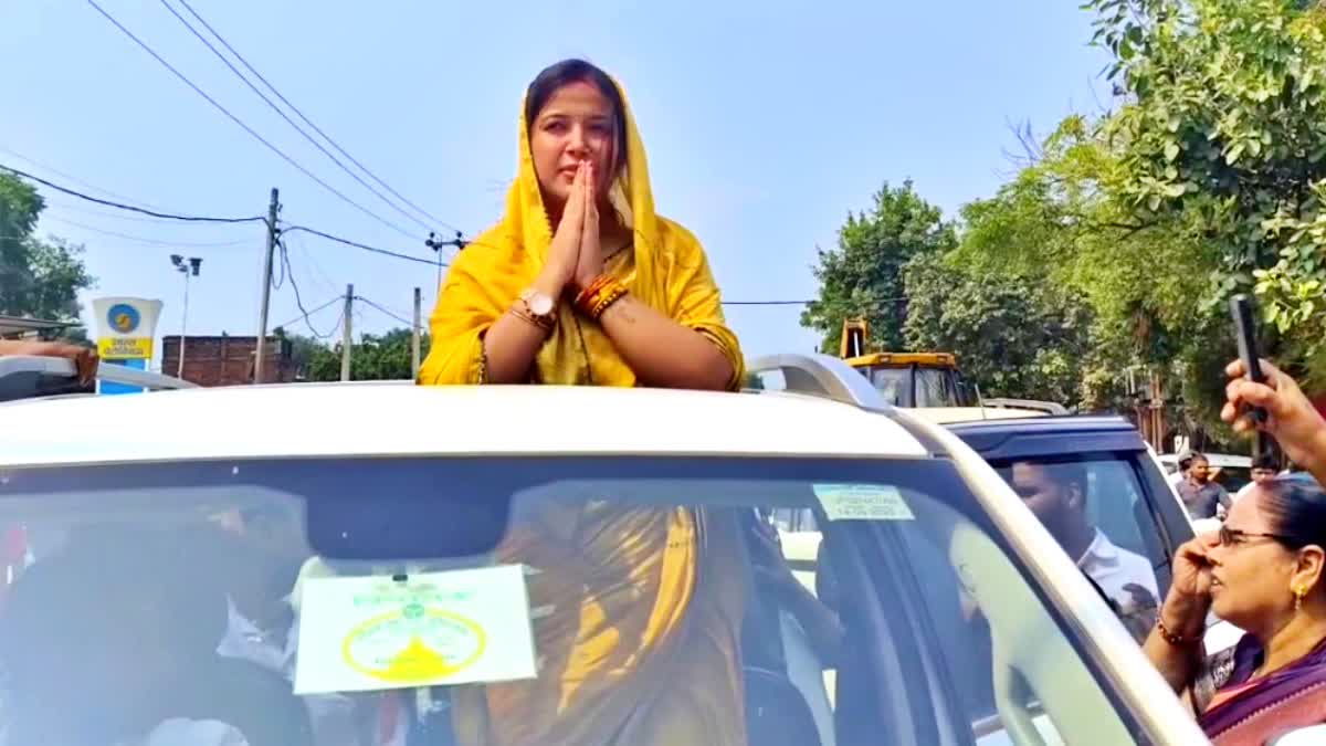 पवन सिंह चूके तो पत्नी मैदान में उतरीं, काराकाट विधानसभा सीट से किया नामांकन
