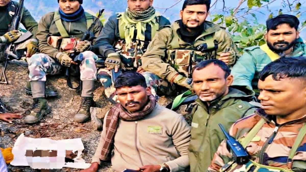 बिहार में नक्सलियों को बड़ा झटका! बछेड़वा पहाड़ से हथियार और कारतूस बरामद