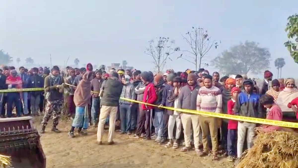 बिहार में महिला वार्ड सदस्य की गला काटकर हत्या, पति को भी उतारा मौत के घाट