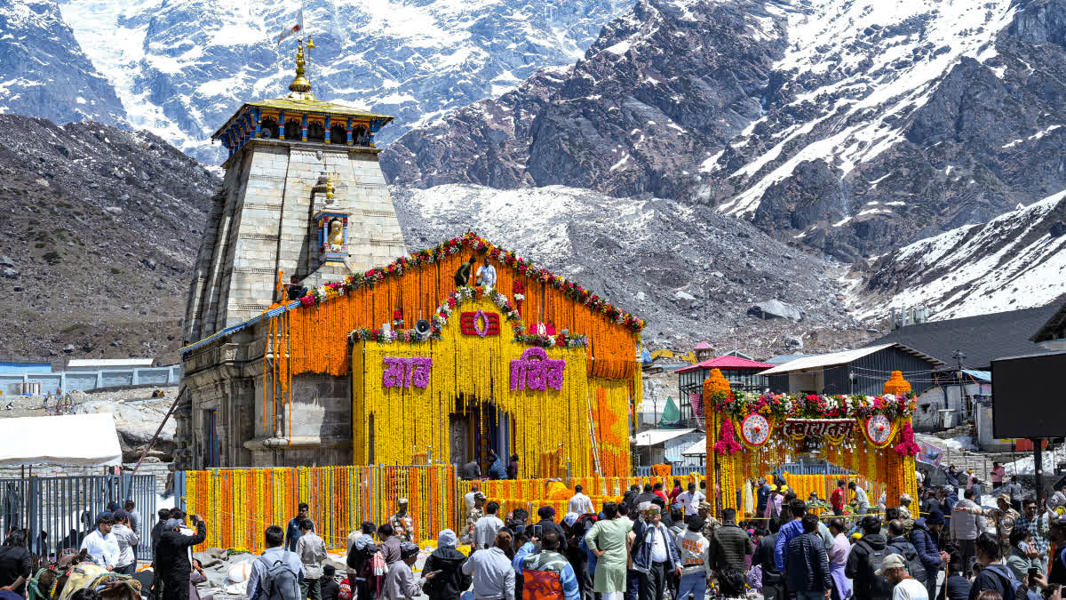 केदारनाथ यात्रा 2026 शुरू: केदारनाथ धाम के कपाट खुले, 51 क्विंटल फूलों से सजा दरबार
