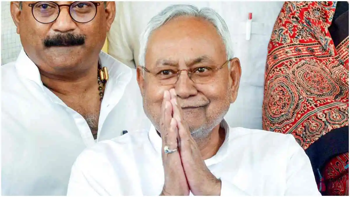 पटना में 'भारत रत्न' का बिगुल, नीतीश कुमार के सम्मान की मांग ने बढ़ाई सियासी हलचल! पोस्टर ने छेड़ी नई बहस, कार्यकर्ताओं ने की 'सेवक' की पुकार